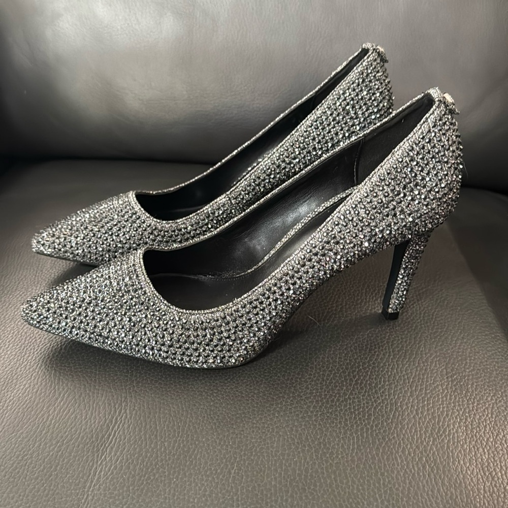 Michael Kors women’s size 7 heel
